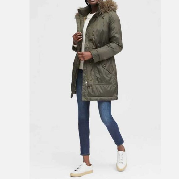 New XL Banana Republic water resistant parka with removable hood in olive - Picture 1 of 12